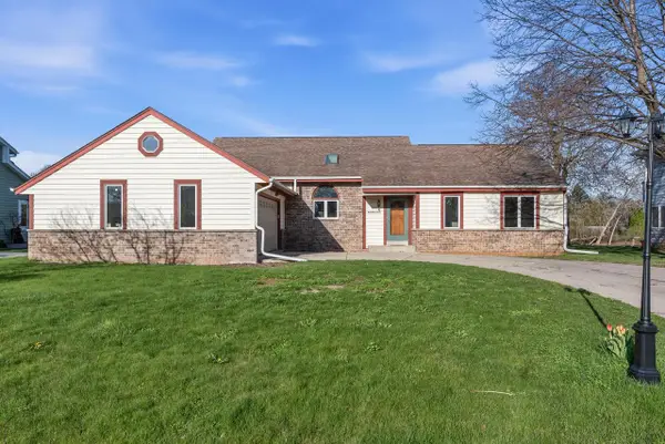 w164n11115 Kings Way, Germantown, WI 53022