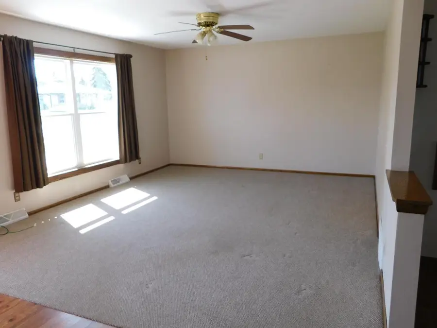 309 Judge DRIVE, Saukville, WI 53080 - #2