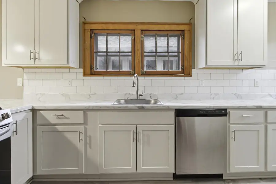2432 N 55th STREET, Milwaukee, WI 53210 - #3