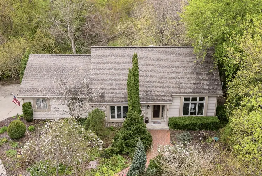 5099 Valley TRAIL, West Bend, WI 53095 - #2