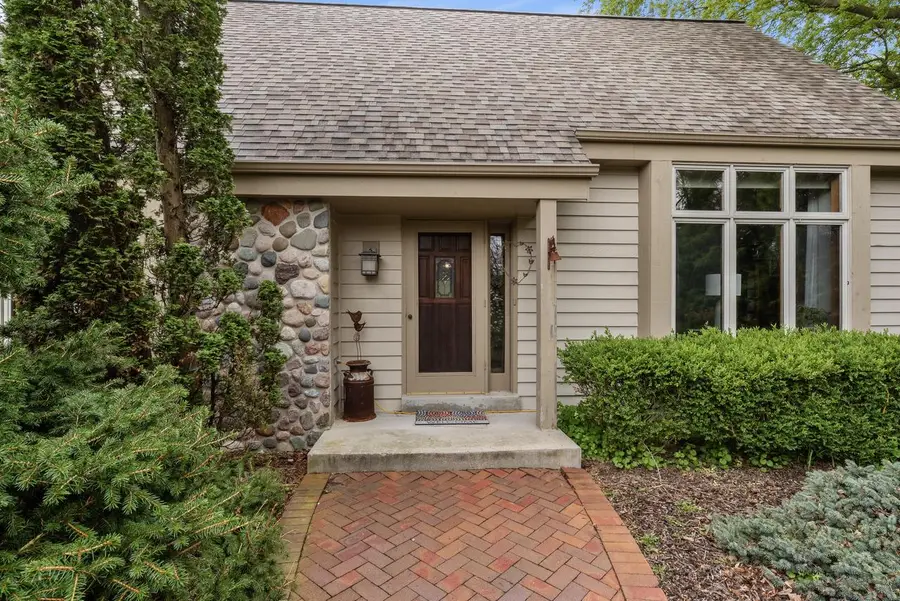 5099 Valley TRAIL, West Bend, WI 53095 - #3