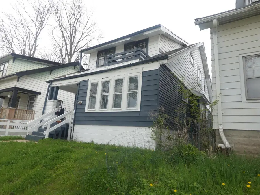 2214 Auer AVENUE, Milwaukee, WI 53206 - #2