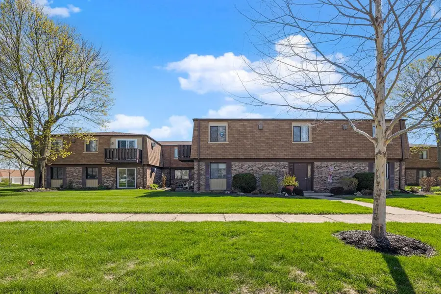 1201 Marcia AVENUE #202, West Bend, WI 53090 - #3