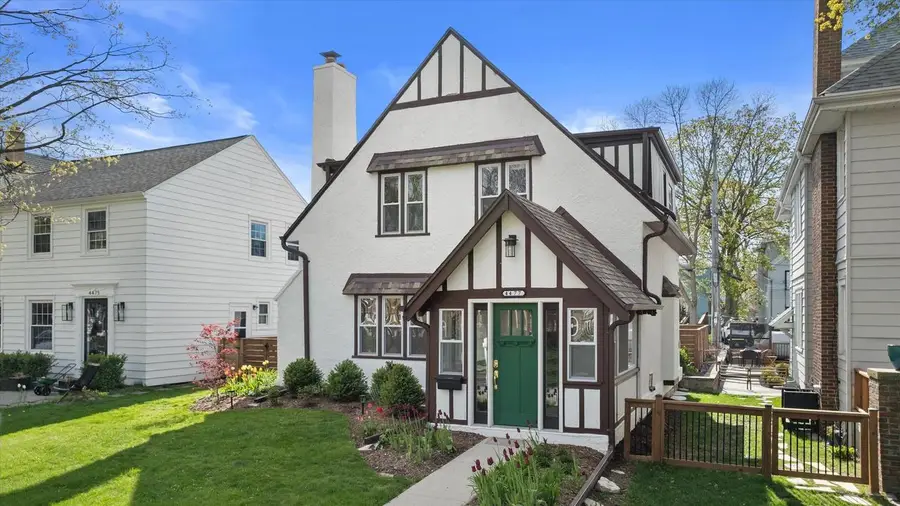 4477 N Murray AVENUE, Shorewood, WI 53211 - #3