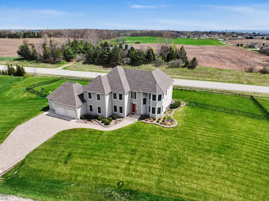 3268 Bay Hill ROAD, Port Washington, WI 53074 - #2