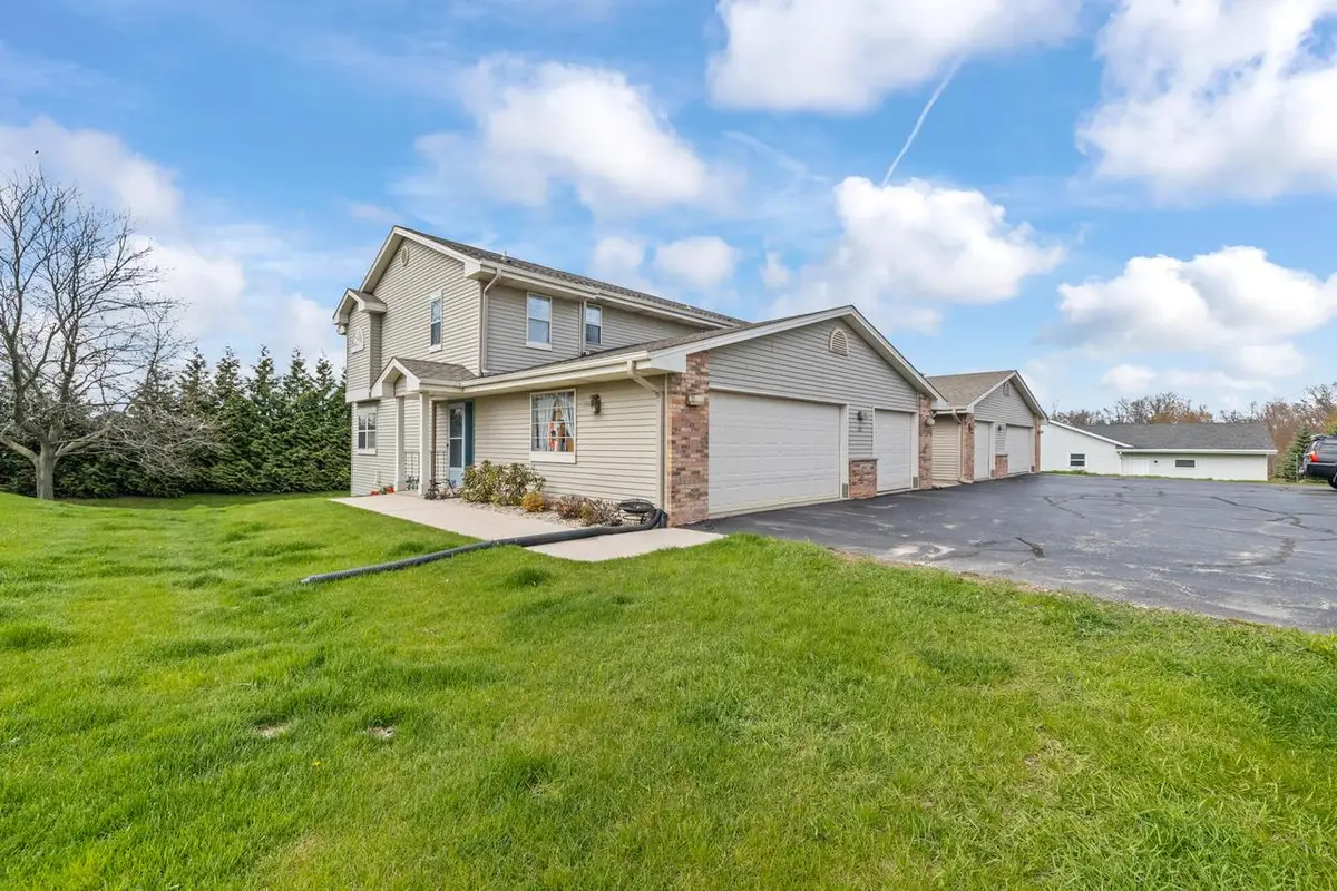 1015 Woodview COURT #2, Slinger, WI 53086 - #1