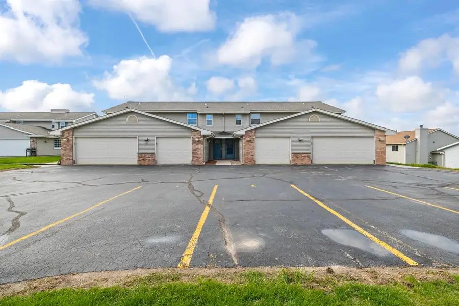 1015 Woodview COURT #2, Slinger, WI 53086 - #2