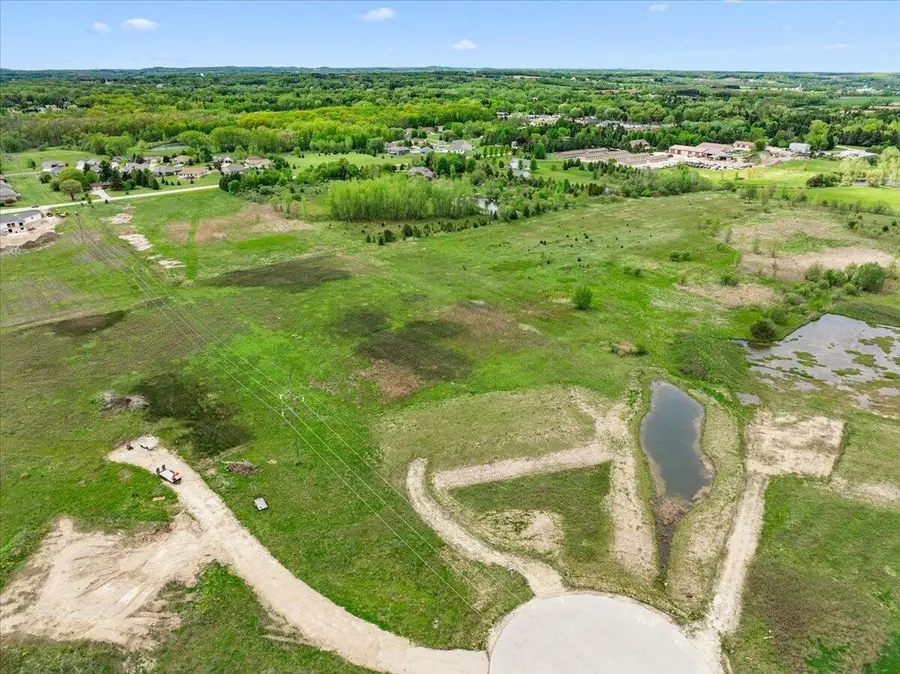 2016 DAVIDS VIEW LANE, West Bend, WI 53090 - #2