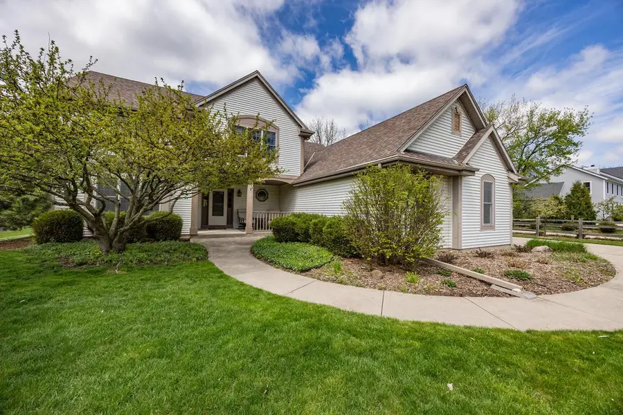 207 Woodlands COURT, Hartland, WI 53029 - #2