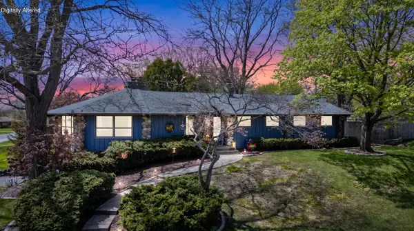 W169N8921 Hoyt DRIVE, Menomonee Falls, WI 53051