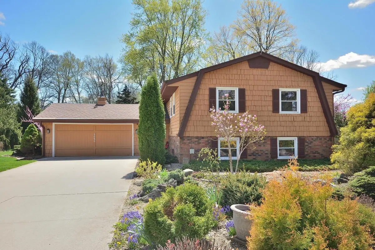 3685 104th STREET, Greenfield, WI 53228 - #1