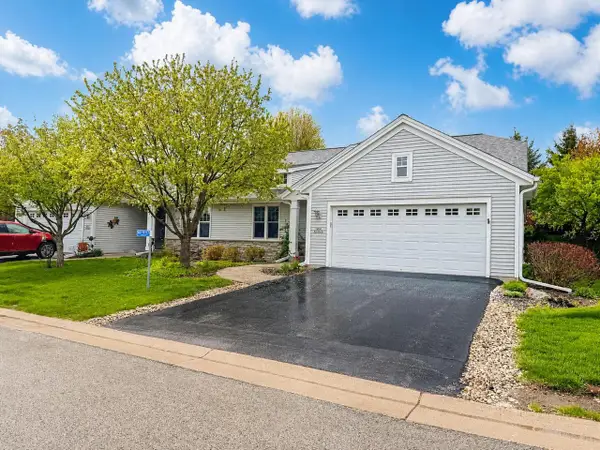 N52W35297 Lighthouse LANE, Oconomowoc, WI 53066