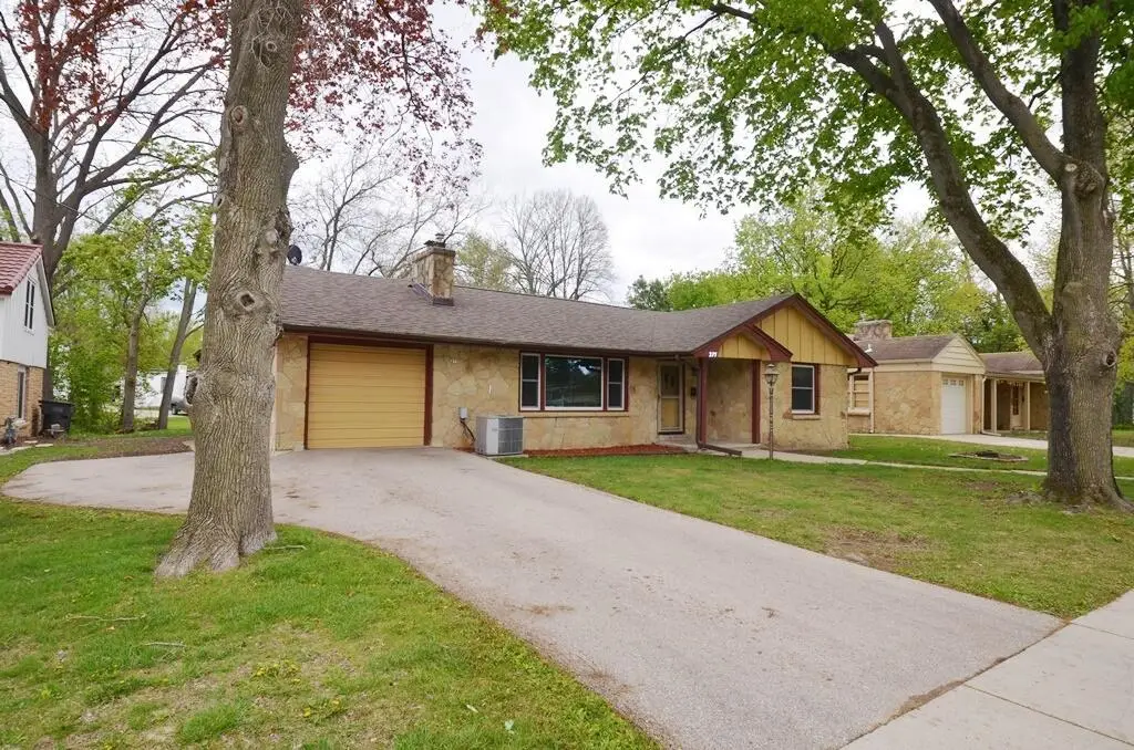 275 N Park STREET, Whitewater, WI 53190 - #1