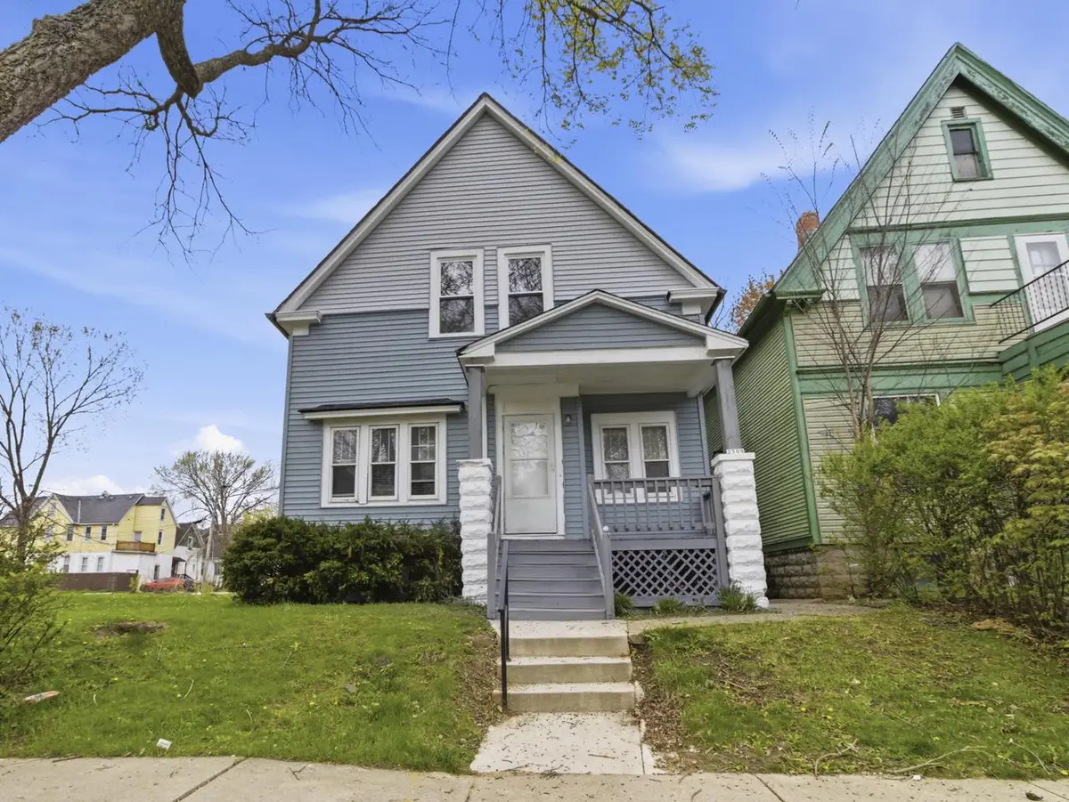 2308 Clarke STREET, Milwaukee, WI 53206 - #1