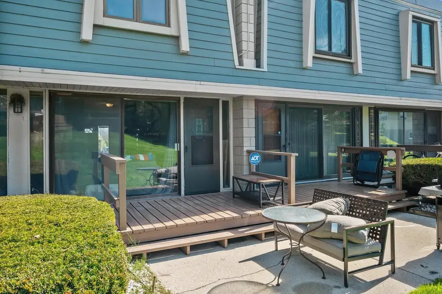 3333 5th AVENUE #8C, South Milwaukee, WI 53172 - #3