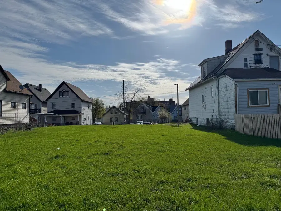 2833 N HUBBARD STREET, Milwaukee, WI 53212 - #3