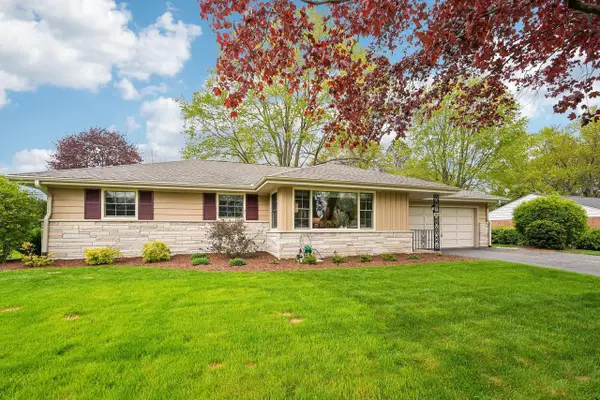 2430 W Apple Tree ROAD, Glendale, WI 53209