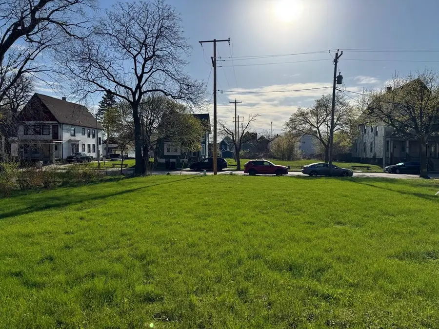 2333 6TH STREET, Milwaukee, WI 53212 - #2