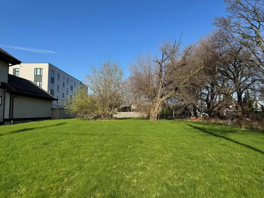 2333 6TH STREET, Milwaukee, WI 53212 - #3