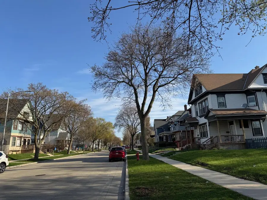 2534 2ND STREET, Milwaukee, WI 53212 - #3