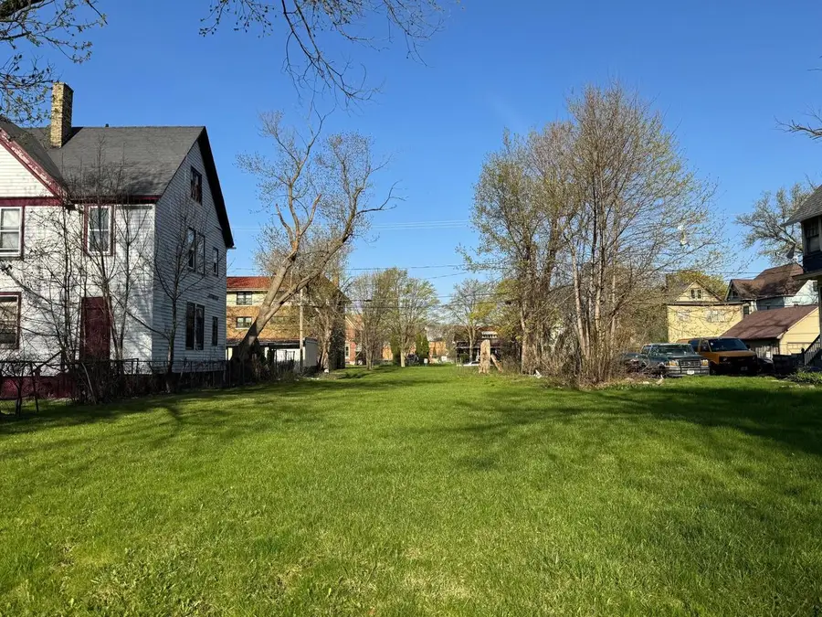 2409 1ST STREET, Milwaukee, WI 53212 - #3