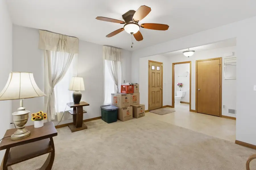 2367 N Dr William Finlayson STREET, Milwaukee, WI 53212 - #2