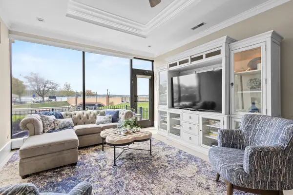 101 Broad STREET #104, Lake Geneva, WI 53147