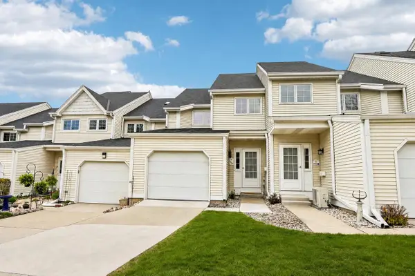 7760 Tuckaway Shores DRIVE, Franklin, WI 53132