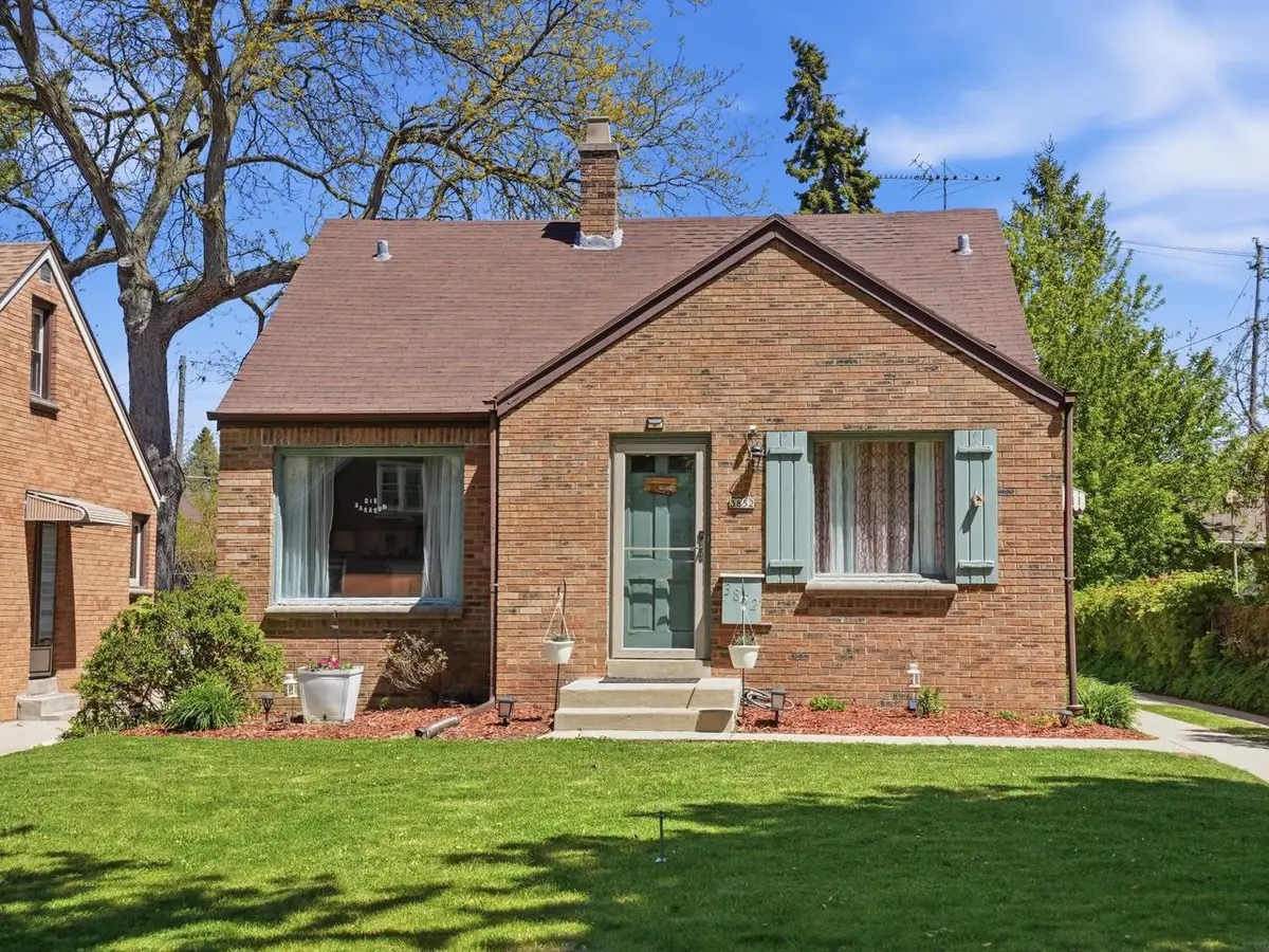3852 S 1st STREET, Milwaukee, WI 53207 - #1