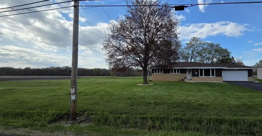 3360 Oakwood ROAD, Oak Creek, WI 53154 - #3