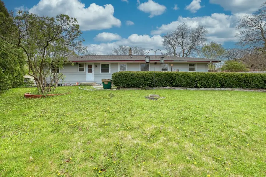 5890 Lakeview DRIVE, Greendale, WI 53129 - #3
