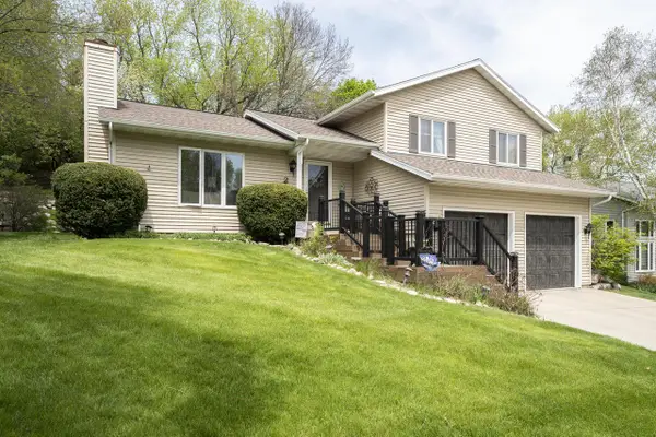 204 Cambridge AVENUE, Waukesha, WI 53188