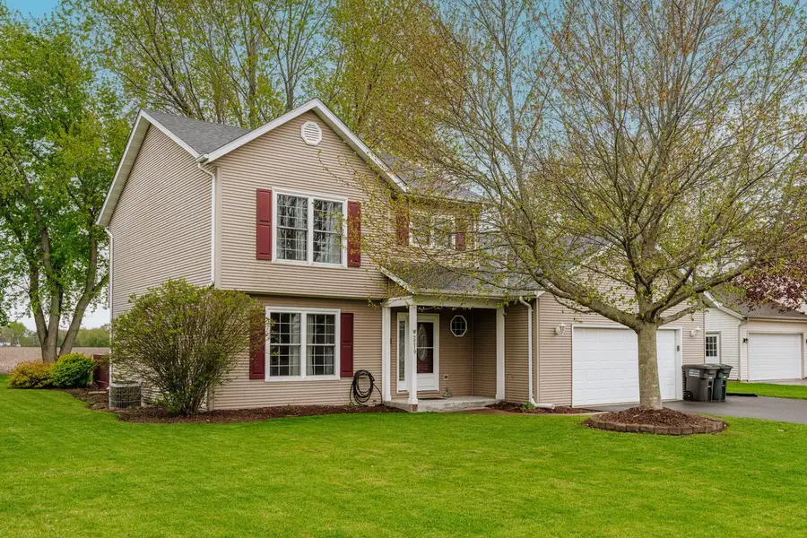 W2219 Oak Ridge AVENUE, East Troy, WI 53120 - #2