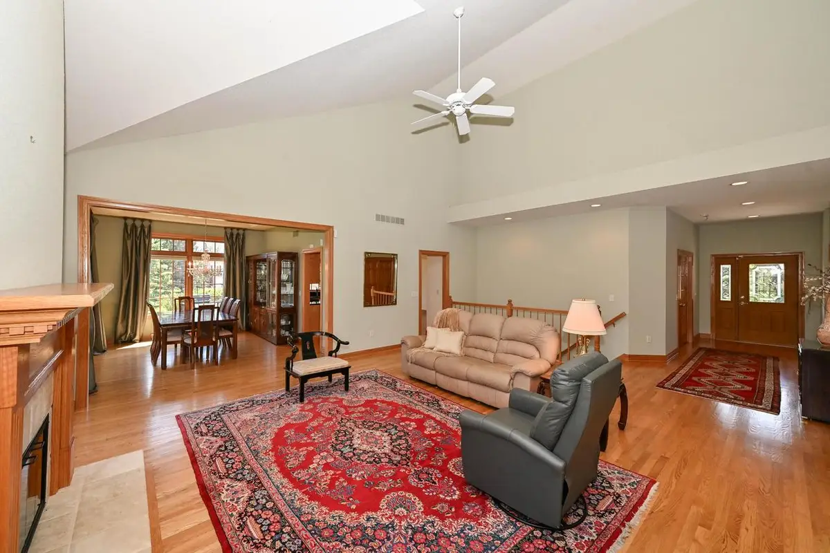 10803 Essex DRIVE, Mequon, WI 53092 - #1