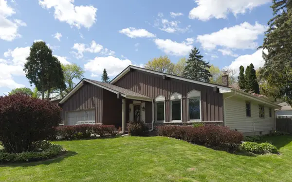 825 Garvens AVENUE, Brookfield, WI 53005