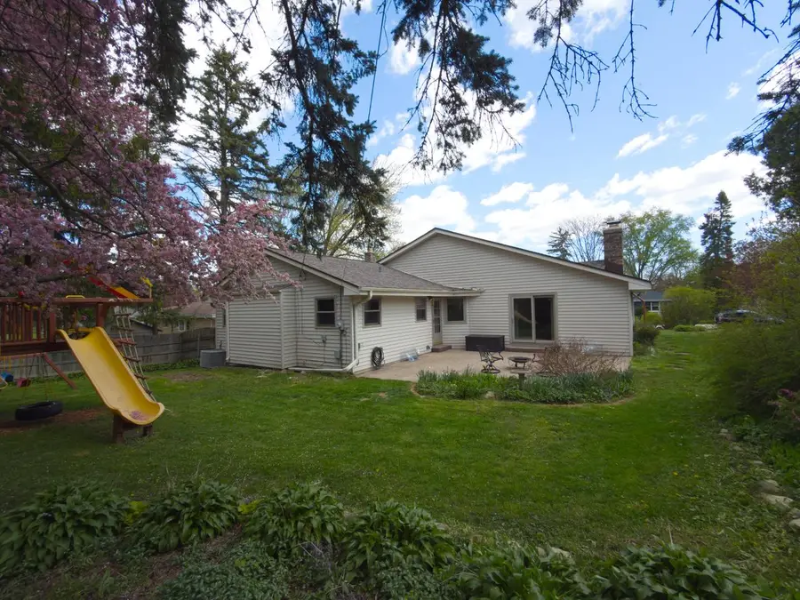 825 Garvens AVENUE, Brookfield, WI 53005 - #2