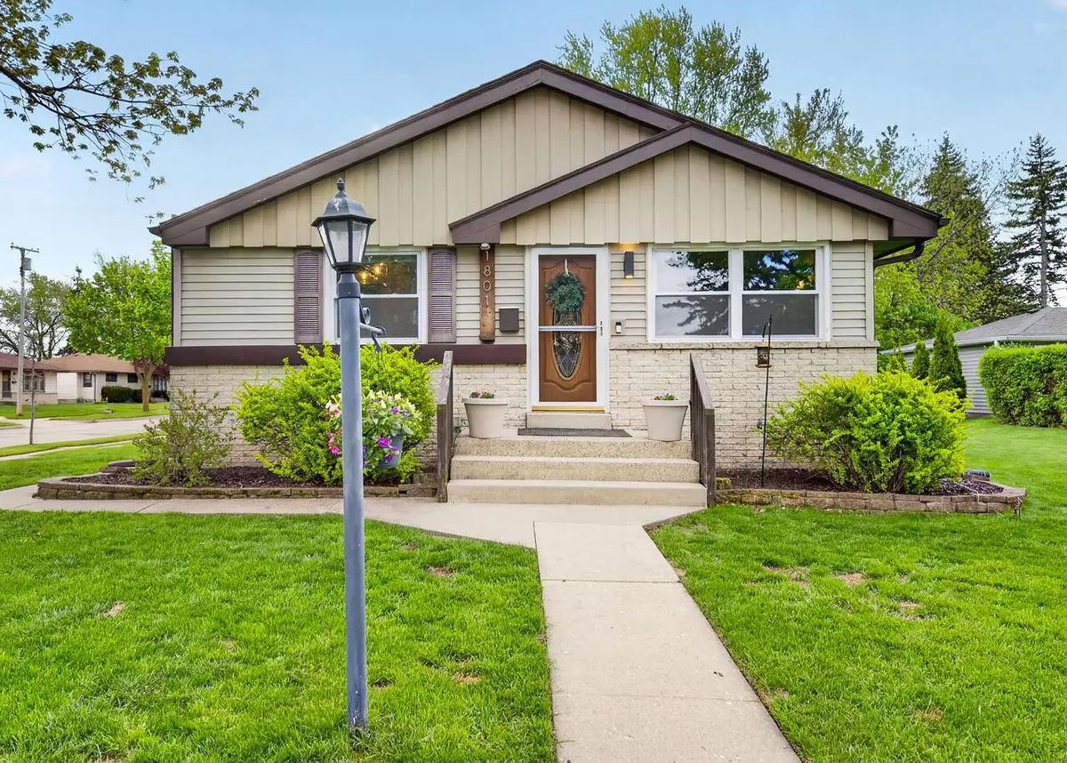1801 Kimberly AVENUE, Milwaukee, WI 53221 - #1