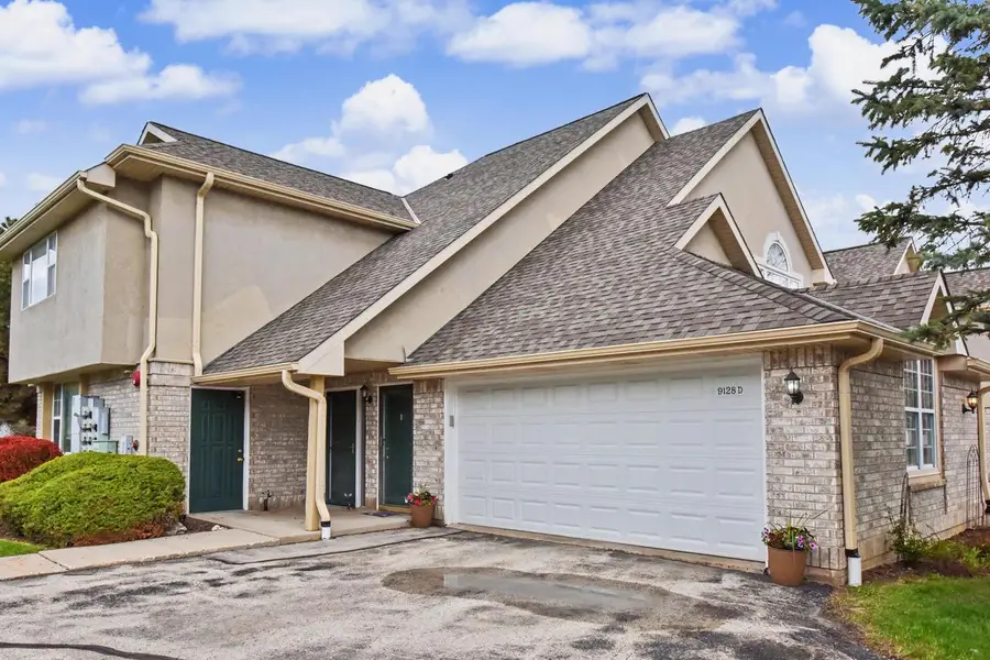 9128 Elm COURT #D, Franklin, WI 53132 - #2