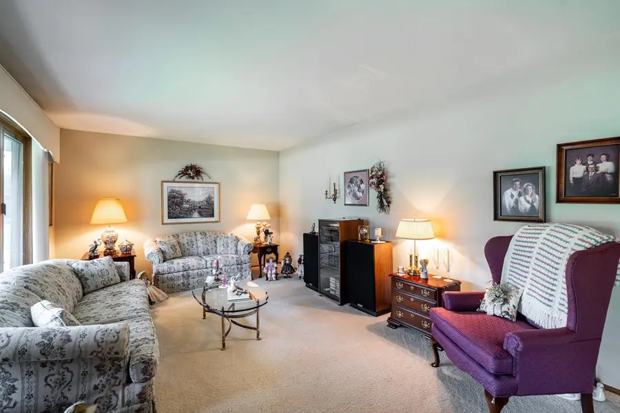 3351 Moraine DRIVE, Hubertus, WI 53033 - #3