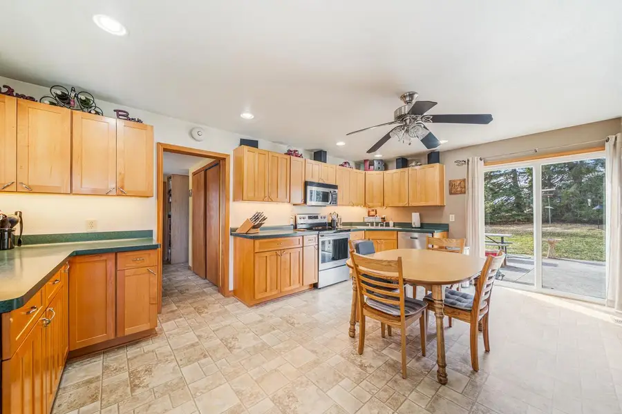 323 S Heritage DRIVE, Oostburg, WI 53070 - #2