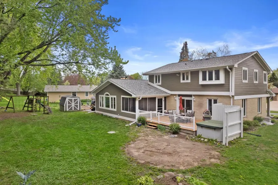 N51W35827 Hillcrest COURT, Oconomowoc, WI 53066 - #2