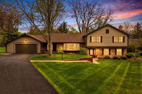 3941 Brook ROAD, Franksville, WI 53126