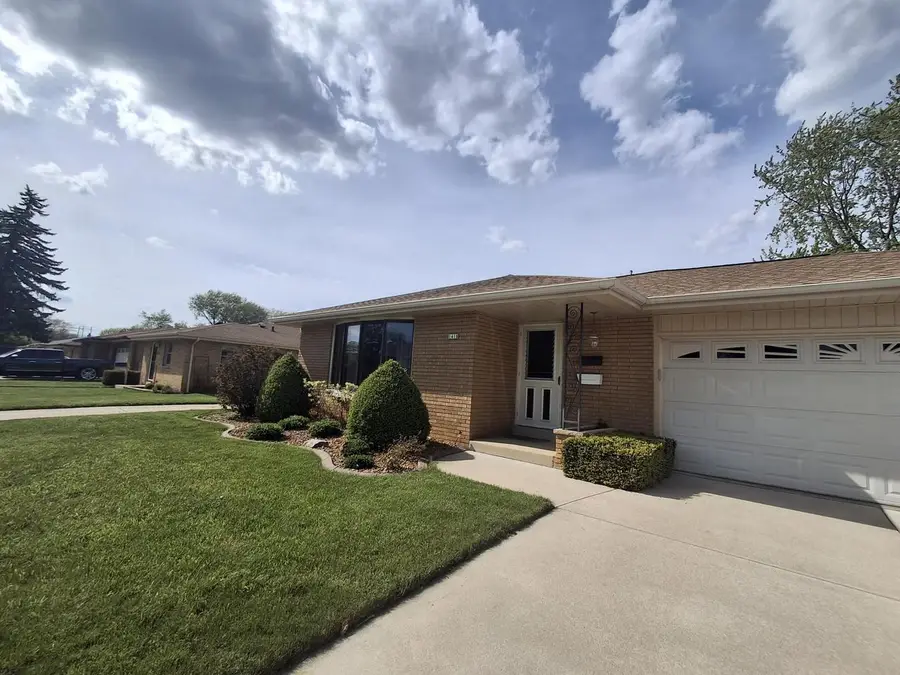 1418 W Denis AVENUE, Milwaukee, WI 53221 - #2