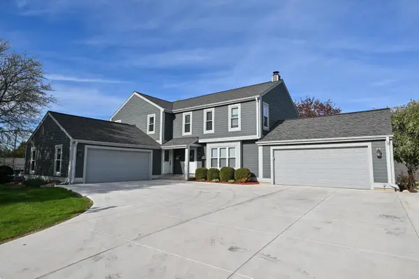 W167N11188 Queens COURT #W167N11190, Germantown, WI 53022