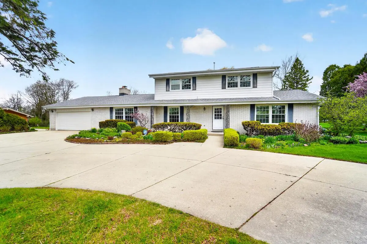1634 River Oaks LANE, Mequon, WI 53092 - #1