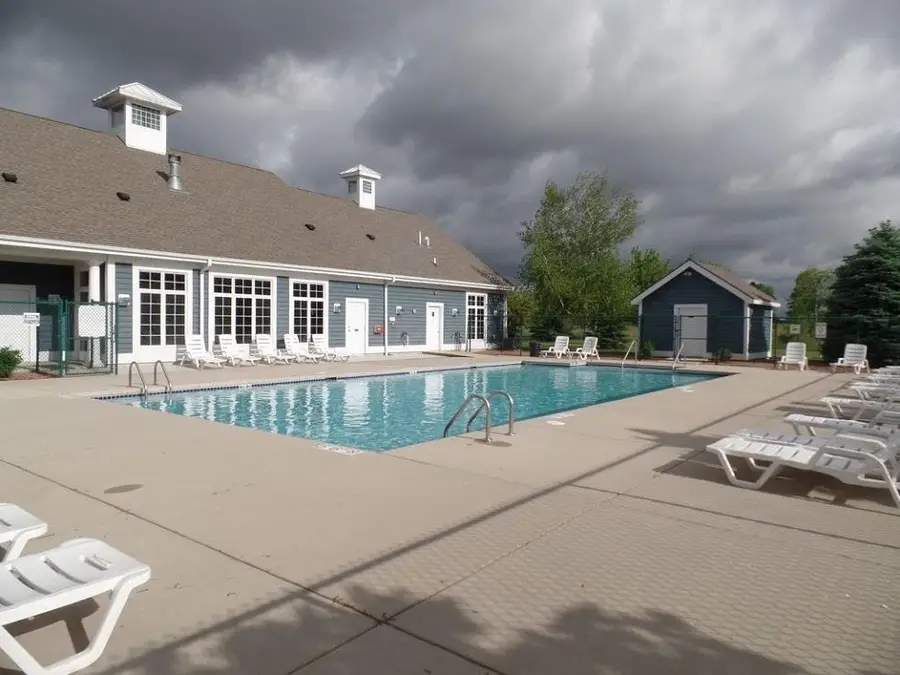 754 BRIDLEWOOD DRIVE #766, Hartford, WI 53027 - #3