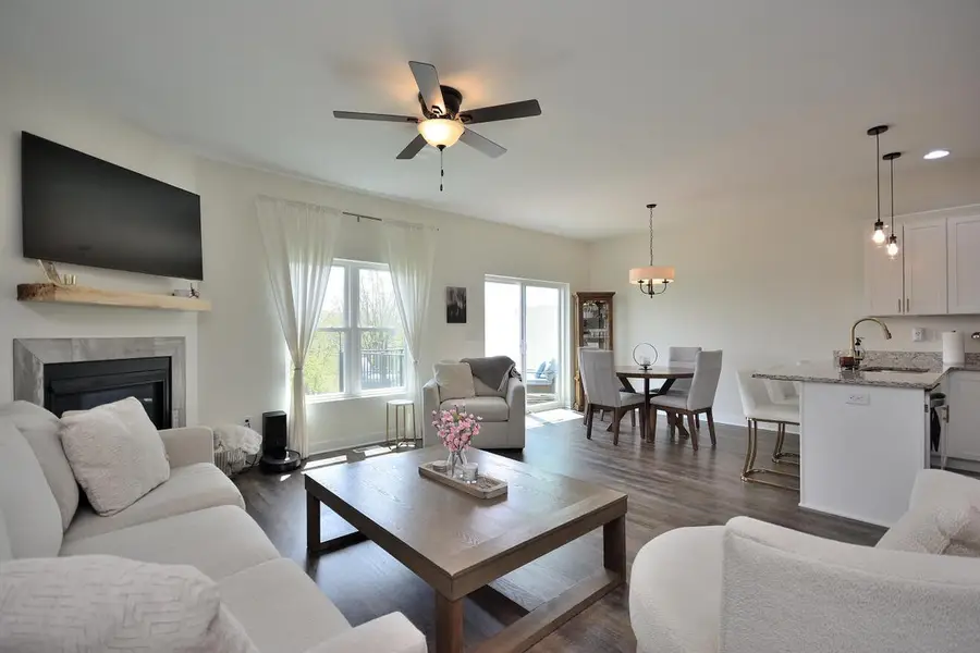 1358 Scenic Pointe COURT, Hartford, WI 53027 - #3