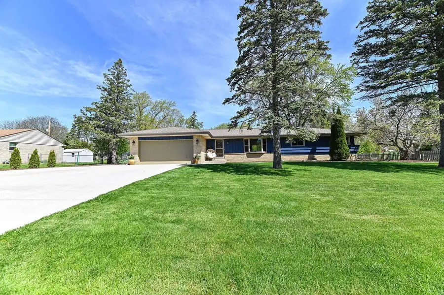 15860 Brookhill DRIVE, Brookfield, WI 53005 - #3