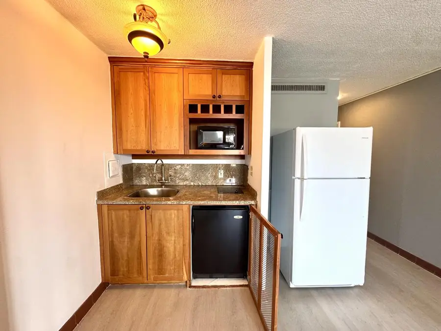 1409 Prospect AVENUE #703, Milwaukee, WI 53202 - #3