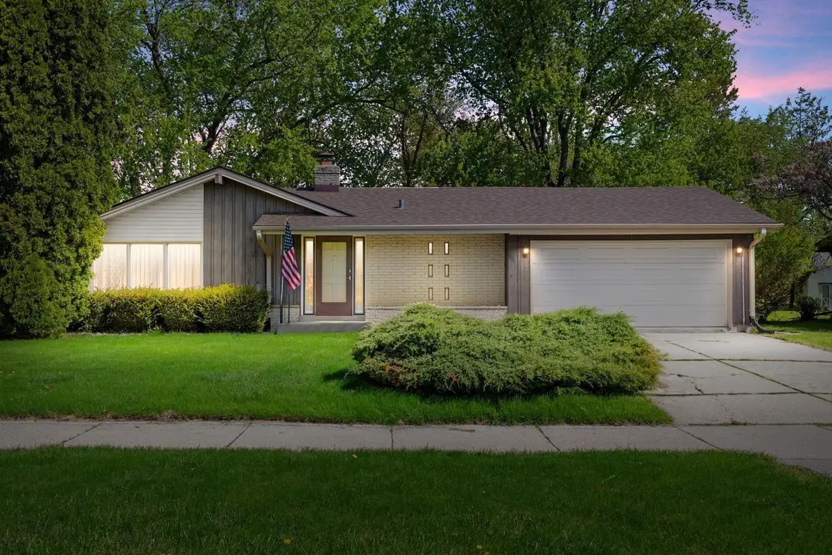 524 Forest Hill AVENUE, Oak Creek, WI 53154 - #1